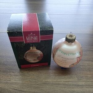 Vintage 'A Grandmother's World' Hallmark Keepsake Ornament